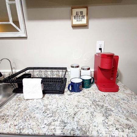 Spacious Suite Close To Downtown Indy/ King Bed Indianapolis Bagian luar foto