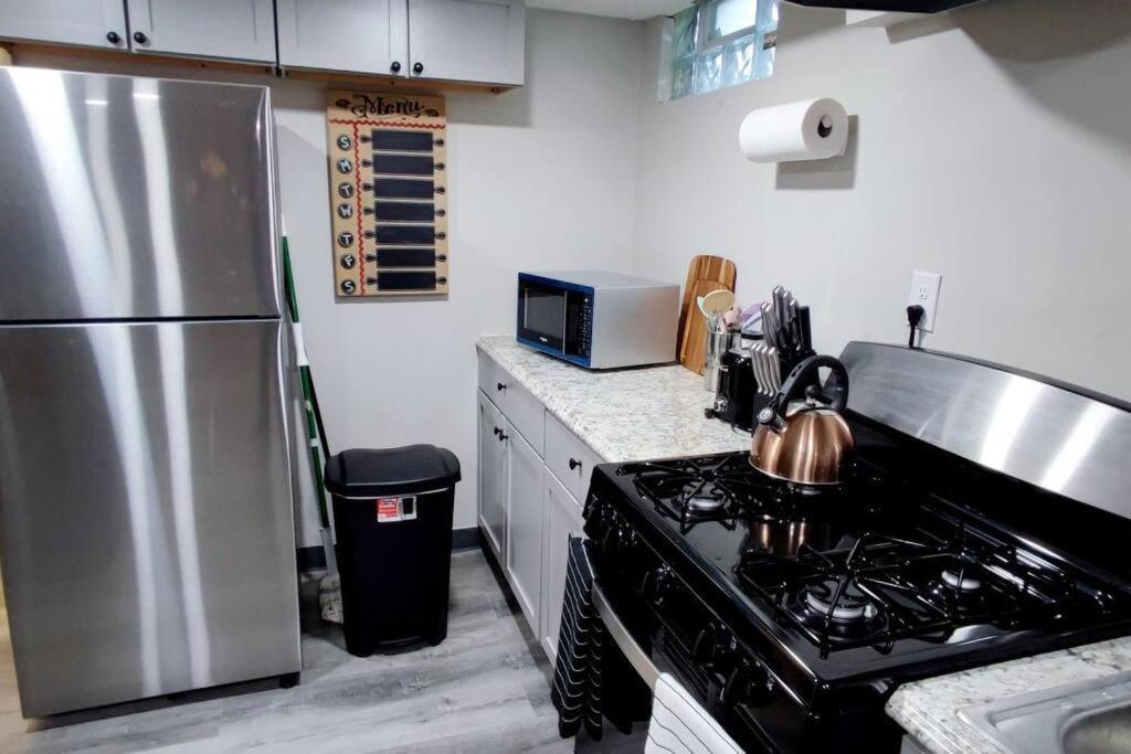 Spacious Suite Close To Downtown Indy/ King Bed Indianapolis Bagian luar foto